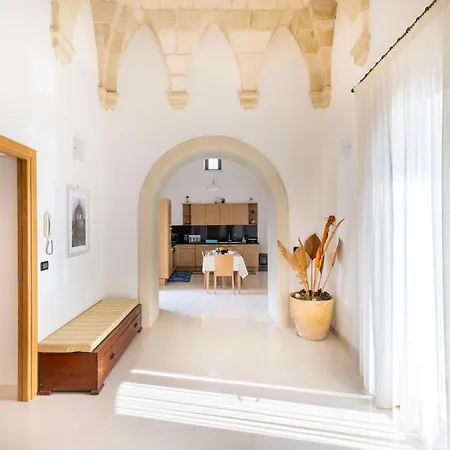 Casa Pizzicchia Tatil Evi *